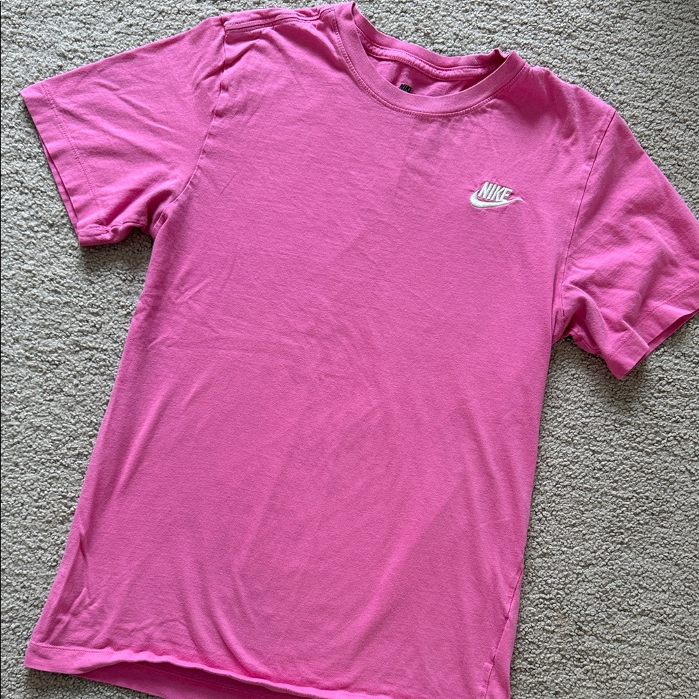 Men’s Nike Fuchsia Tee with Logo